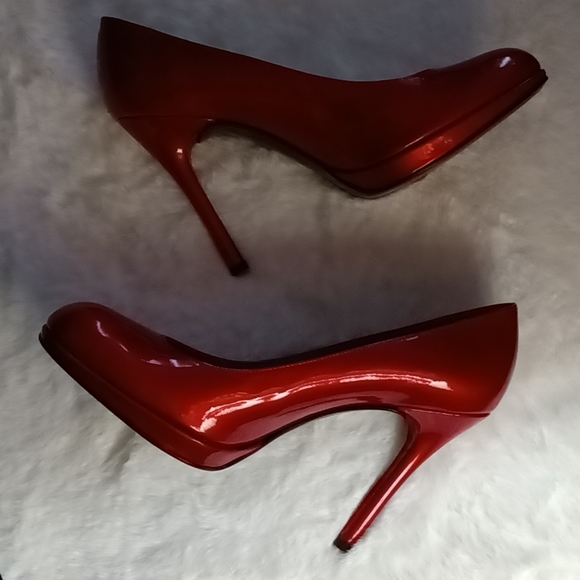 Stuart Weitzman Pumps - Picture 8 of 8